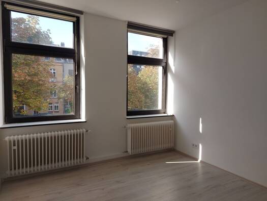 Wohnung zur Miete 975 € 4 Zimmer 79 m² Geschoss 1/4 frei ab 01.11.2026 Eller Düsseldorf 40229