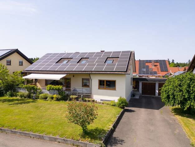 Mehrfamilienhaus zum Kauf 399.000 € 8 Zimmer 203,7 m² 807 m² Grundstück Neukirch Rottweil 78628