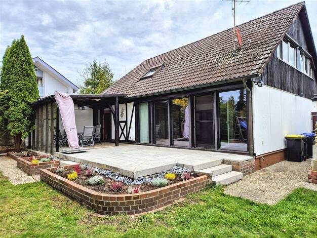 Einfamilienhaus zum Kauf 559.000 € 5 Zimmer 170 m² 805 m² Grundstück frei ab sofort Neunkirchen Neunkirchen a. Brand 91077