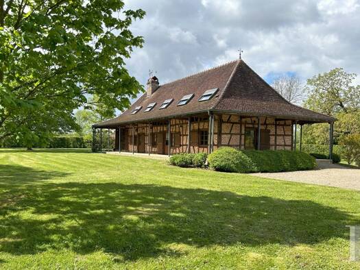 Bauernhaus zum Kauf 690.000 € 6 Zimmer 187 m² 10.182 m² Grundstück Louhans 71500