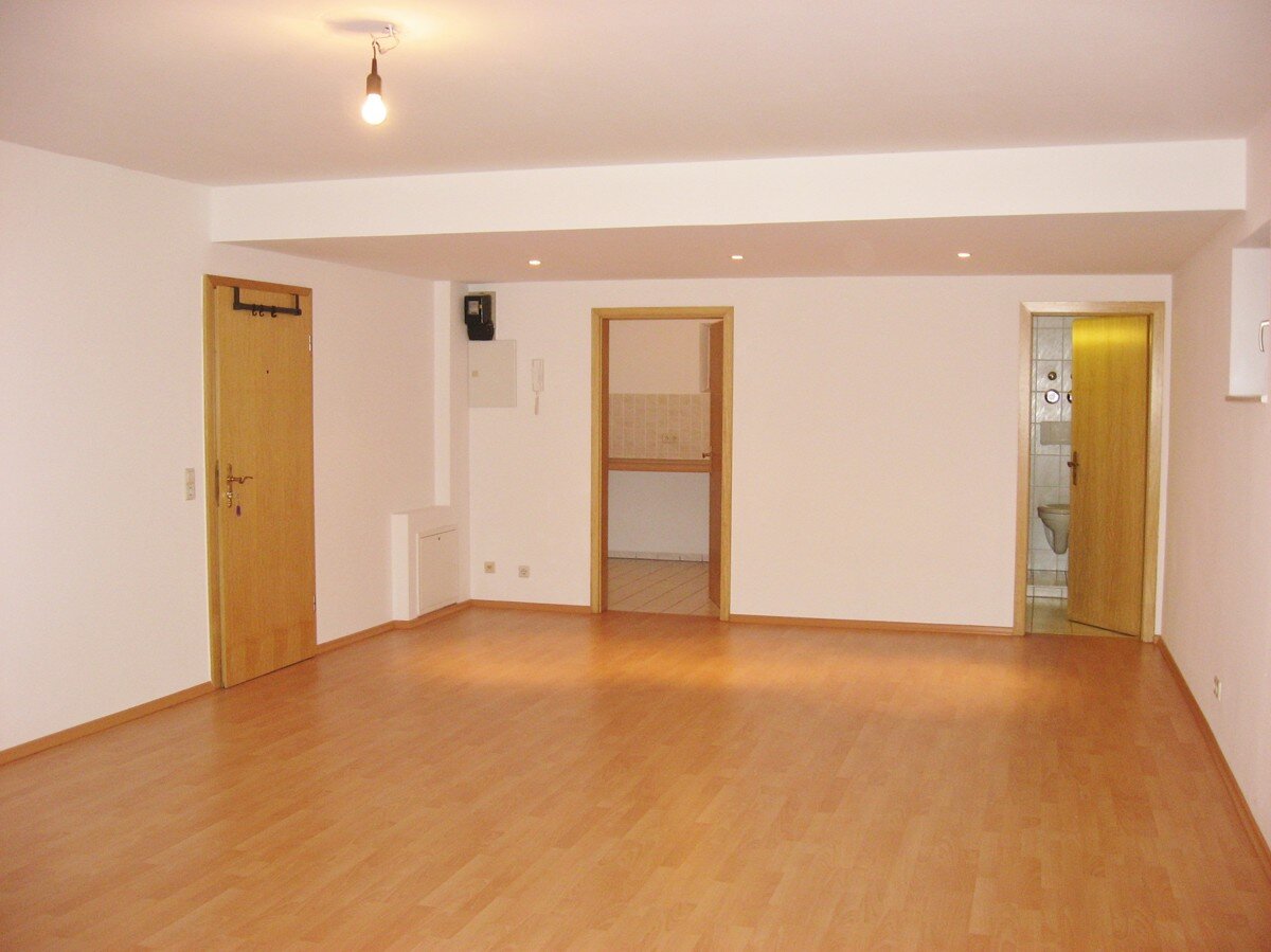 Wohnung zum Kauf 49.000 € 2 Zimmer 76 m²<br/>Wohnfläche EG<br/>Geschoss Griesbach Bad Griesbach im Rottal / Bad Griesbach 94086