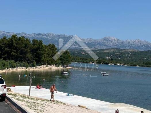 Wohn- und Gewerbegrundstück zum Kauf 67.000 € Novigrad 23312