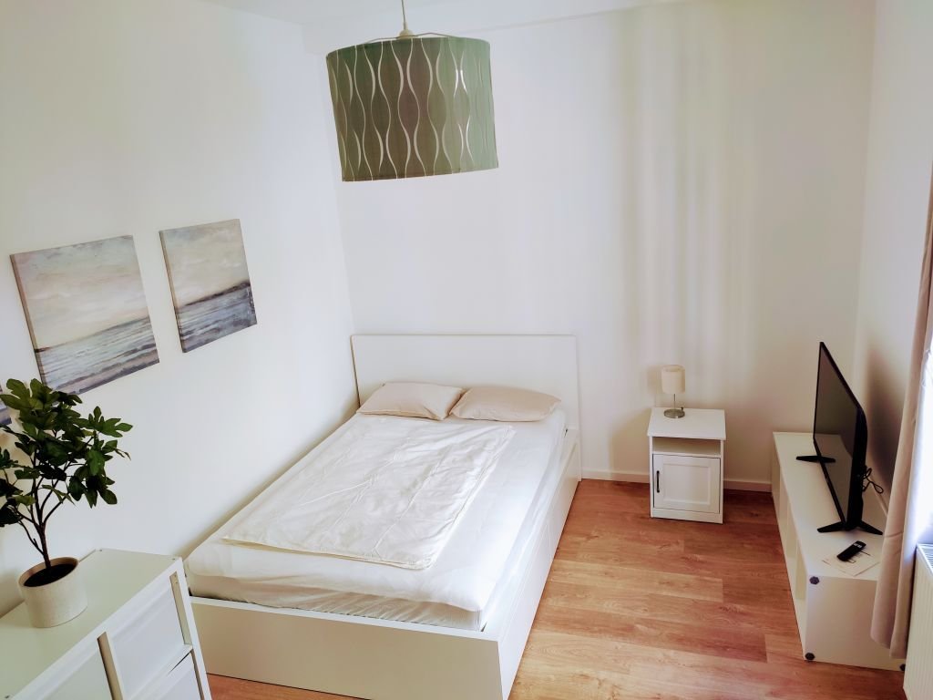 Wohnung zur Miete Wohnen auf Zeit 975 € 1 Zimmer 32 m²<br/>Wohnfläche 01.04.2025<br/>Verfügbarkeit Von-Sparr-Straße Mülheim Köln 51063