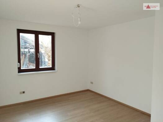 Wohnung zur Miete 420 € 2 Zimmer 64 m² EG frei ab 01.12.2025 August-Bebel-Str. 9 Hartenstein 08118