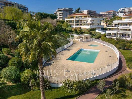Studio zum Kauf provisionsfrei 1.365.000 € 5 Zimmer 136 m² 3. Geschoss Les Bastides Antibes 06600