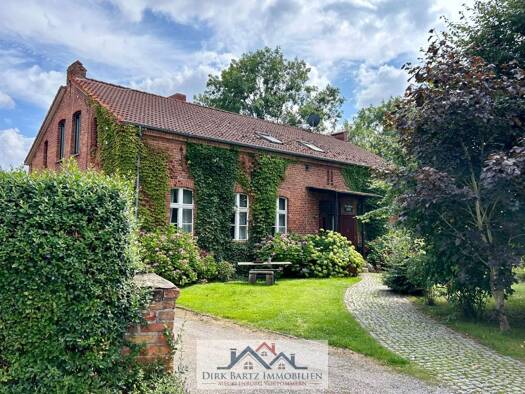 Mehrfamilienhaus zum Kauf 271.000 € 9 Zimmer 256 m² 1.750 m² Grundstück Schönfeld Schönfeld 17111