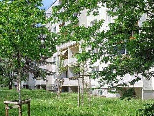 Wohnung zur Miete 598 € 3 Zimmer 58,6 m² 1. Geschoss frei ab 13.12.2025 Guerickestr. 1 Leuben Dresden 01257