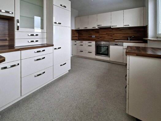 Wohnung zur Miete 750 € 3 Zimmer 81 m² Lichtenfels 96215