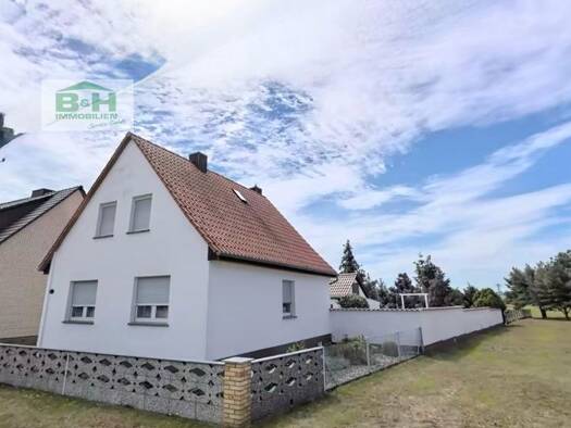 Haus zum Kauf 176.000 € 5 Zimmer 135 m² 1.400 m² Grundstück Gossa Muldestausee 06774
