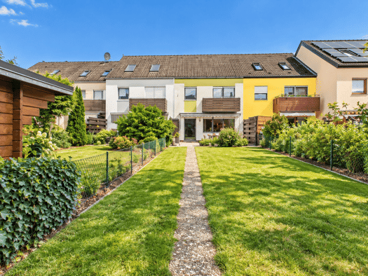 Reihenmittelhaus zum Kauf 265.000 € 4 Zimmer 102 m² 220 m² Grundstück Roth Roth 91154