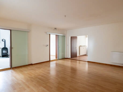 Wohnung zum Kauf 149.000 € 6 Zimmer 145 m² 1. Geschoss Ganderkesee 27777