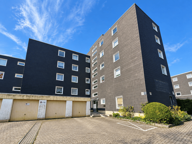Wohnung zum Kauf 125.000 € 4 Zimmer 110,2 m² frei ab 01.02.2027 Bad Driburg Bad Driburg 33014