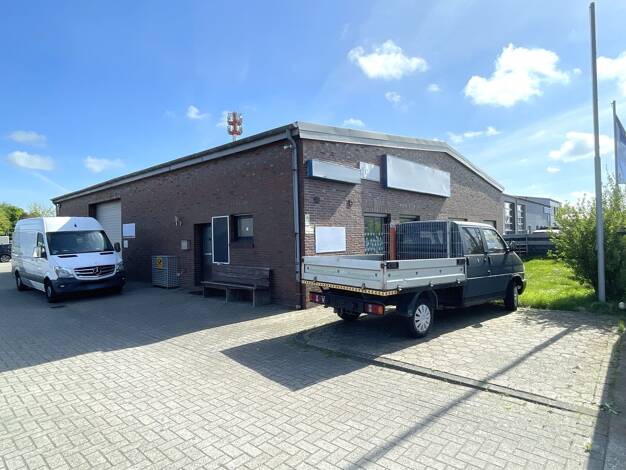 Halle/Industriefläche zum Kauf 319.000 € 330 m² Lagerfläche teilbar ab 330 m² Ostiem Schortens 26419