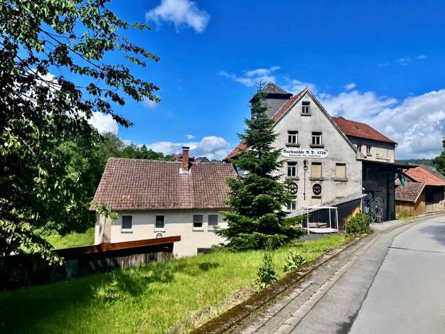 Einfamilienhaus zum Kauf 180.000 € 7,5 Zimmer 200 m² 5.170 m² Grundstück Geroda Geroda 97779