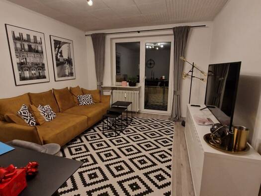 Wohnung zur Miete 950 € 2 Zimmer 49 m² Geschoss 3/4 frei ab sofort Dornbusch Frankfurt am Main 60320