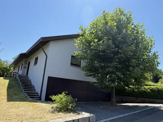 Einfamilienhaus zum Kauf 850.000 € 4,5 Zimmer 170 m² 1.343 m² Grundstück Untereisesheim 74257