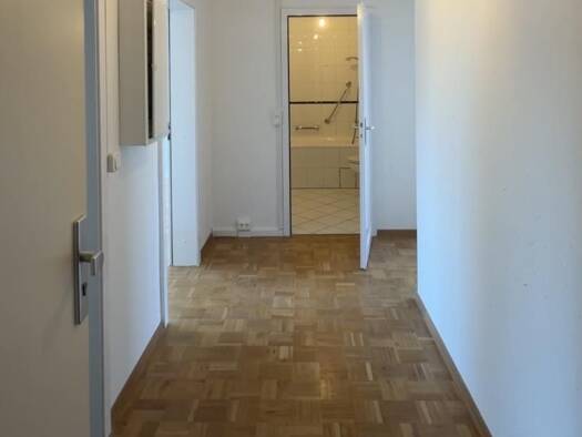 Wohnung zur Miete 599 € 2 Zimmer 63,9 m² 3. Geschoss Berliner Straße 21 Empelde Ronnenberg 30952