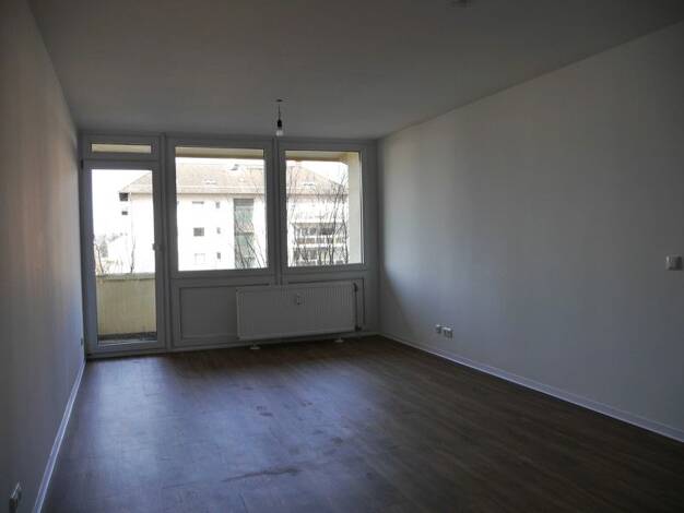 Wohnung zur Miete 700 € 2 Zimmer 65,5 m² 2. Geschoss frei ab 28.07.2025 Goethestr. 136 Bischofsheim Maintal 63477