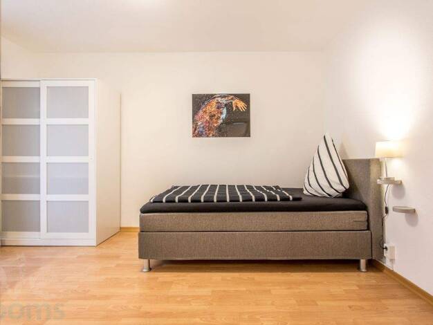 WG-Zimmer zur Miete Wohnen auf Zeit 550 € 17 m² 1. Geschoss frei ab 31.07.2025 Lorscher Straße 00 Rödelheim Frankfurt am Main 60489