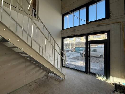 Laden zur Miete 14 € Wien, Liesing 1230