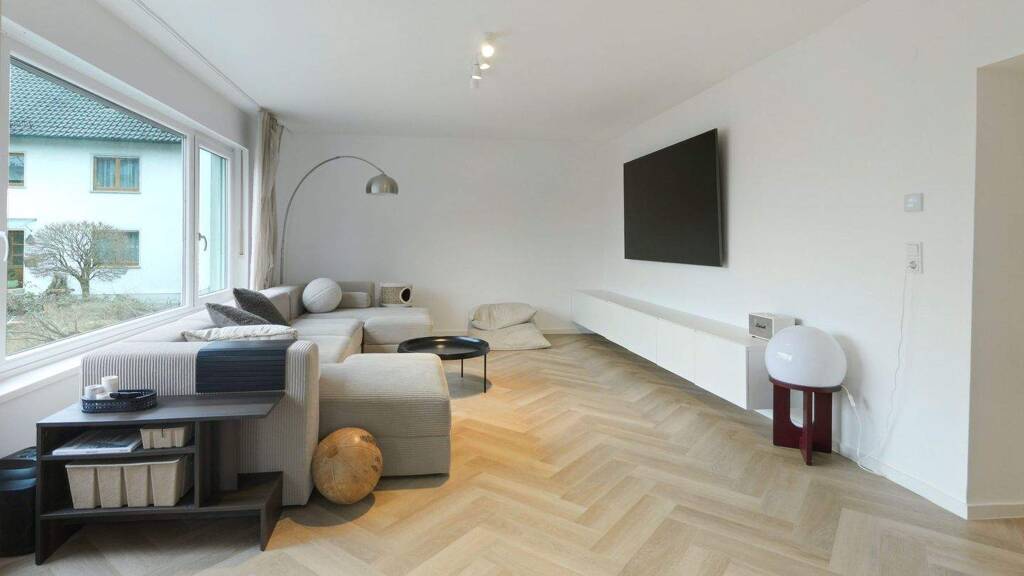 Einfamilienhaus zum Kauf 450.000 € 6 Zimmer 165 m² 593 m² Grundstück Hambach Dittelbrunn 97456