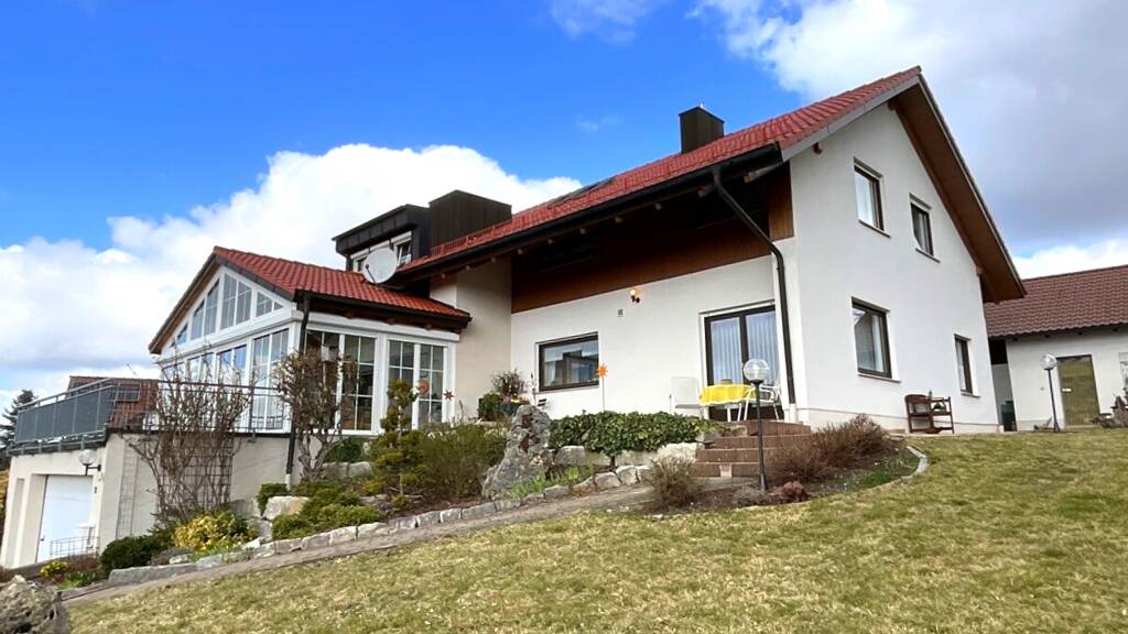 Einfamilienhaus zum Kauf 640.000 € 7 Zimmer 255 m² 949 m² Grundstück Ellingen 91792