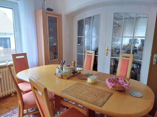 Wohnung zum Kauf 299.000 € 3,5 Zimmer 104 m² 1. Geschoss Plöckendorf Rednitzhembach 91126