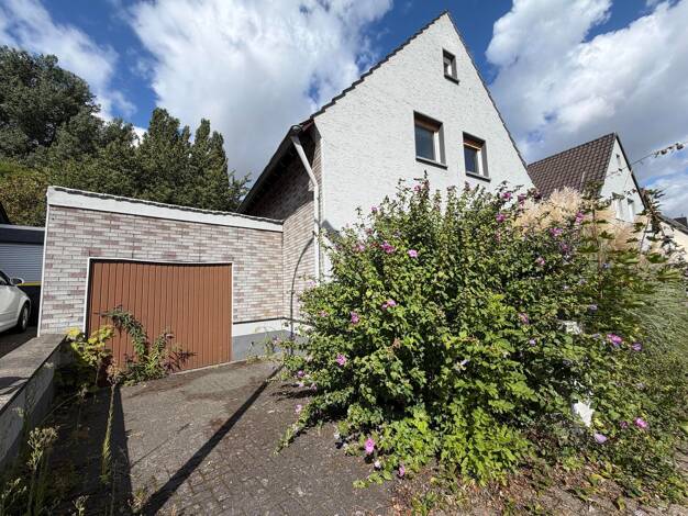 Einfamilienhaus zum Kauf 199.999 € 4 Zimmer 89,8 m² 709 m² Grundstück Auf der Roer 31 Niederau Düren 52355
