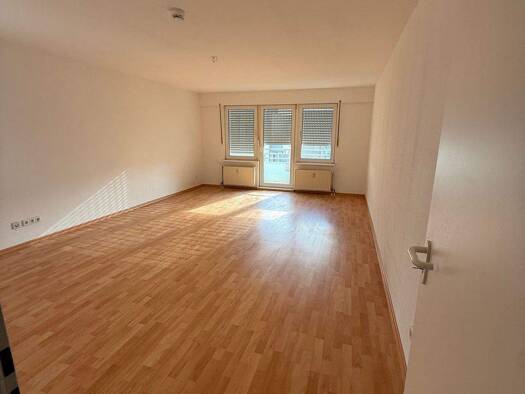 Wohnung zur Miete 440 € 2 Zimmer 67,7 m² 3. Geschoss Marktplatz 7 Großkugel Kabelsketal 06184