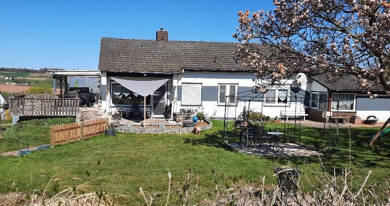 Bungalow zum Kauf 241.000 € 6 Zimmer 162 m² 995 m² Grundstück Wetterburg Bad Arolsen 34454