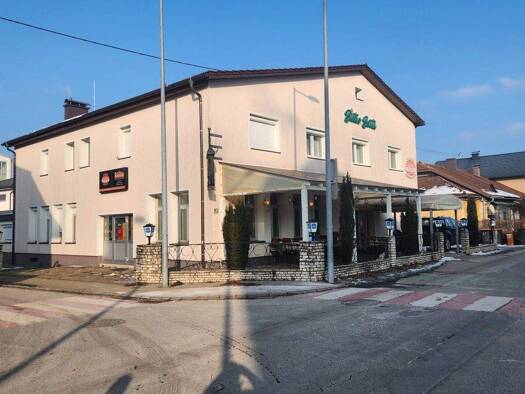 Bürogebäude zum Kauf als Kapitalanlage geeignet 20 Zimmer 643,5 m² 899 m² Grundstück Braunau am Inn 5280