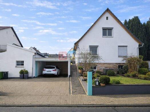 Einfamilienhaus zum Kauf 449.000 € 5 Zimmer 108 m² 699 m² Grundstück frei ab sofort Himbacher Straße 4 Eckartshausen Büdingen 63654