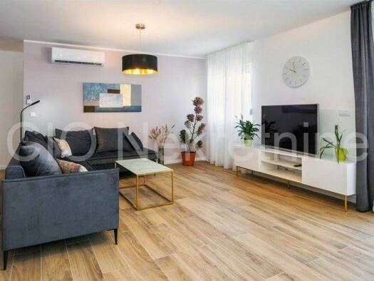 Wohnung zur Miete 1.000 € 6 Zimmer 93 m² 2. Geschoss Kastela
