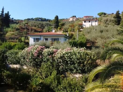 Haus zum Kauf 700.000 € 6 Zimmer 190 m² 1.260 m² Grundstück frei ab sofort Bargecchia 55045