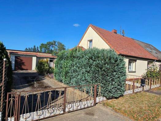Doppelhaushälfte zum Kauf 78.500 € 4 Zimmer 80 m² 548 m² Grundstück frei ab sofort Drewelow 24 Drewelow Spantekow 17392