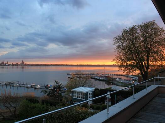 Haus zum Kauf 1.194.500 € 8 Zimmer 185 m² 554 m² Grundstück Altefähr 18573