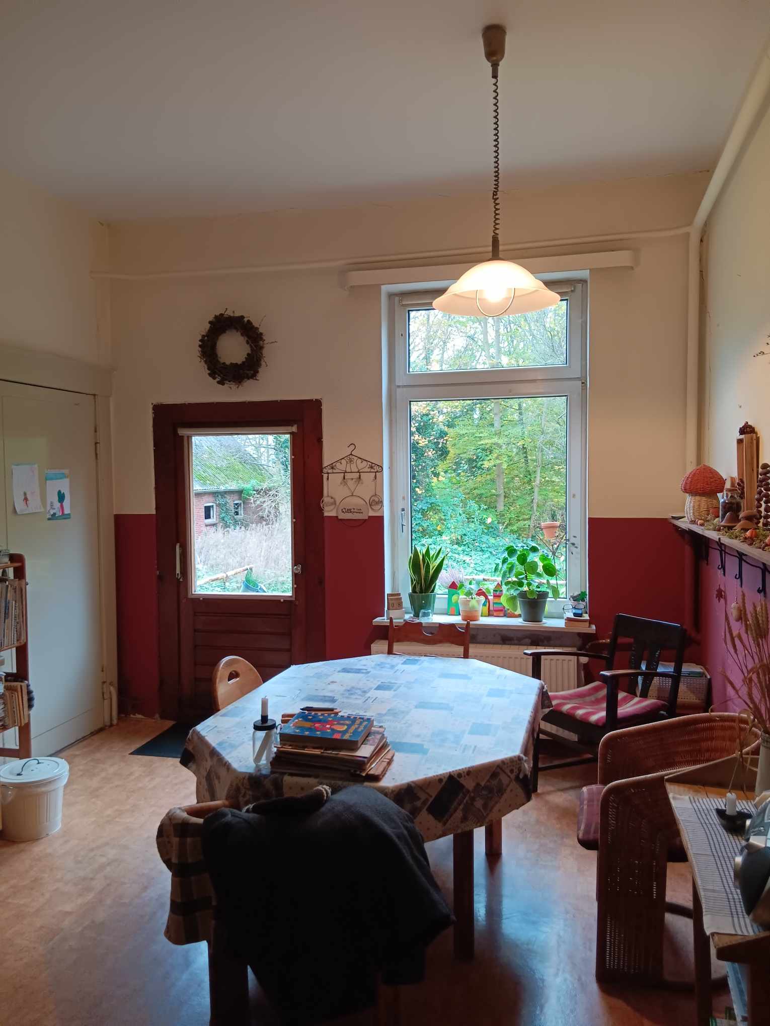 Herrenhaus zum Kauf 183.000 € 6 Zimmer 184 m²<br/>Wohnfläche 9.300 m²<br/>Grundstück 01.05.2025<br/>Verfügbarkeit Burhave Butjadingen 26969