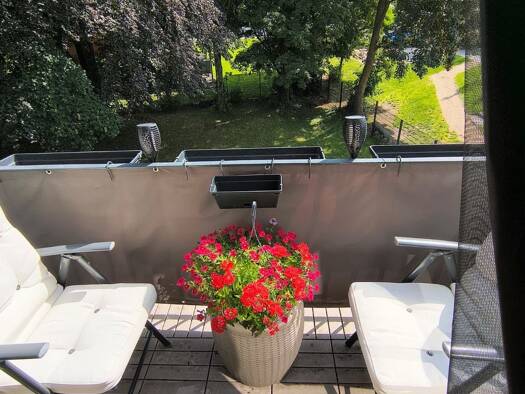 Mehrfamilienhaus zur Miete 750 € 3,5 Zimmer 92 m² 1.050 m² Grundstück frei ab 01.10.2026 Ahrstr. 12 Beeckerwerth Duisburg 47139