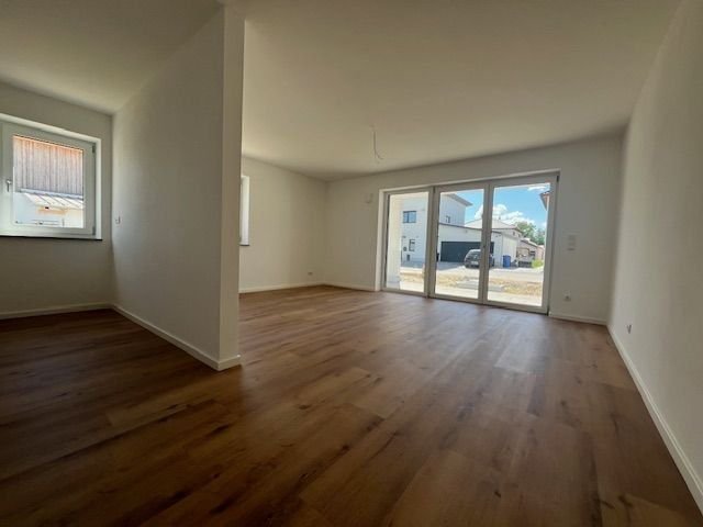 Terrassenwohnung zum Kauf provisionsfrei 414.500 € 3 Zimmer 89,4 m²<br/>Wohnfläche EG<br/>Geschoss ab sofort<br/>Verfügbarkeit Vogelsangstraße 3 Plattling Plattling 94447