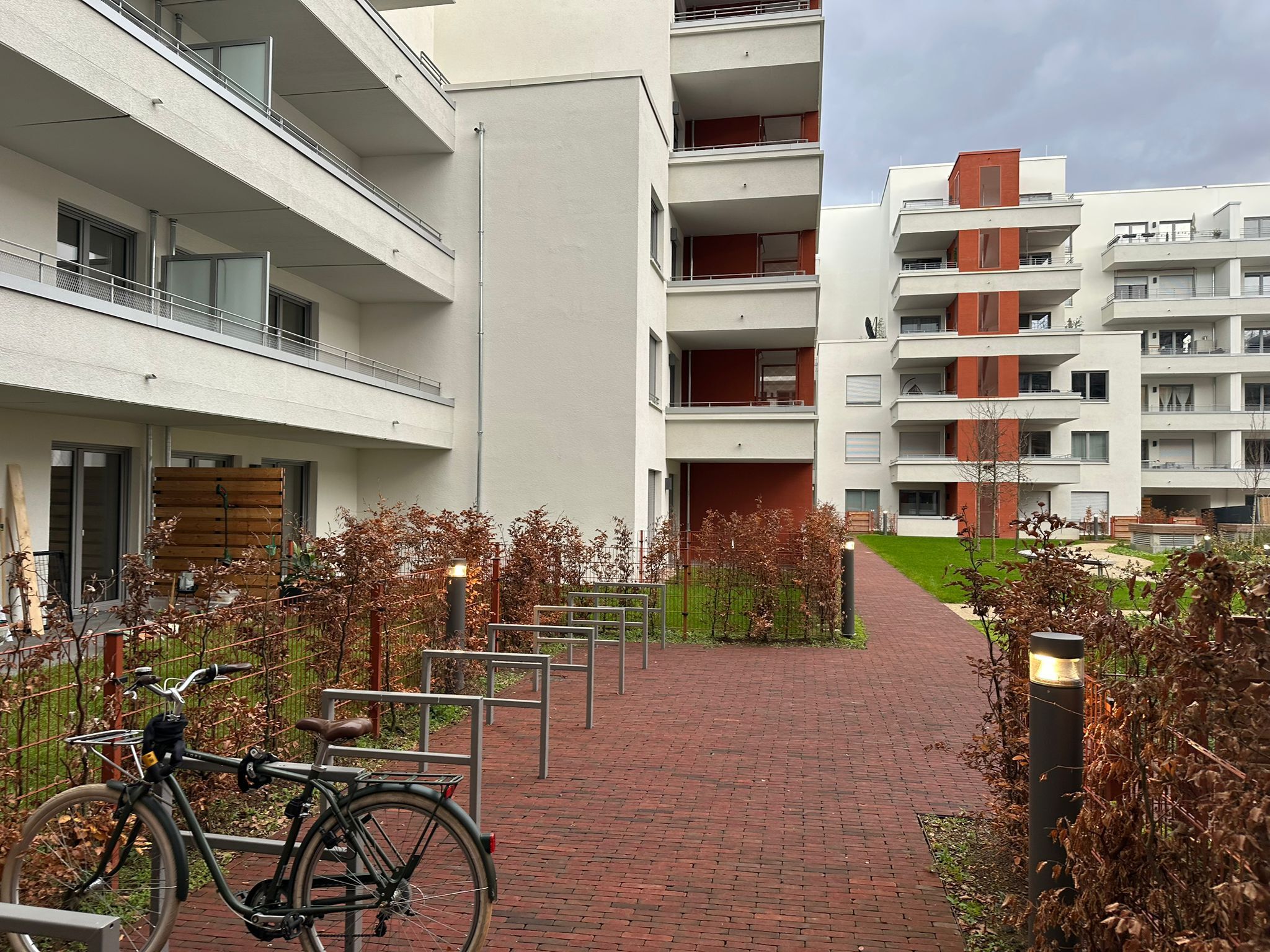 Wohnung zur Miete 1.000 € 1 Zimmer 40 m²<br/>Wohnfläche EG<br/>Geschoss ab sofort<br/>Verfügbarkeit Krifteler Straße 8 Gallus Frankfurt am Main 60326