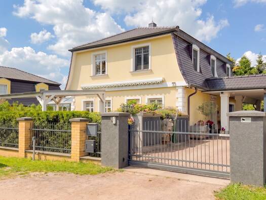 Mehrfamilienhaus zum Kauf 359.000 € 6 Zimmer 210 m² 907 m² Grundstück Falkensee 14612