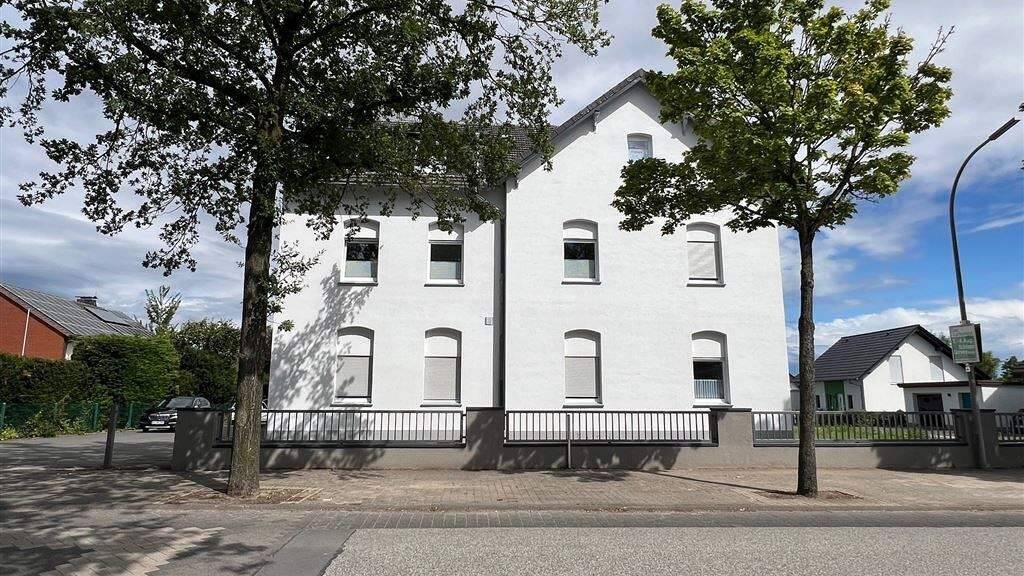 Wohnung zur Miete 410 € 2 Zimmer 66 m² 2. Geschoss Emmerkertorstr. 18 Borgentreich 34434