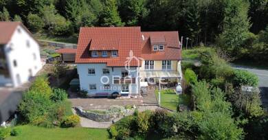 Mehrfamilienhaus zum Kauf 339.000 € 10 Zimmer 235 m² 1.134 m² Grundstück Warmensteinach Warmensteinach 95485