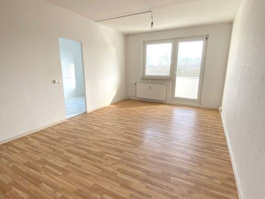 Wohnung zur Miete 290 € 2 Zimmer 54,1 m² 3. Geschoss Jenaer Straße 71 Lusan Gera 07549
