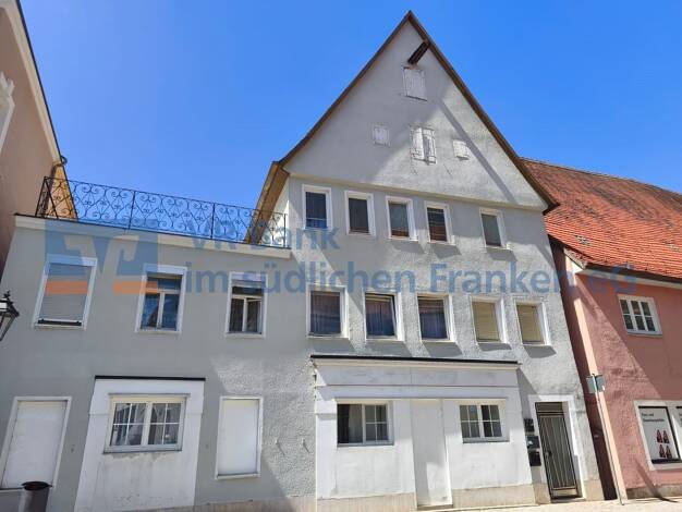 Mehrfamilienhaus zum Kauf 250.000 € 8 Zimmer 235 m² 196 m² Grundstück Feuchtwangen Feuchtwangen 91555