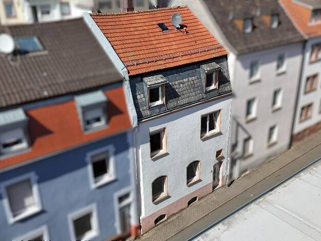 Reihenmittelhaus zum Kauf 129.000 € 7 Zimmer 181 m² 160 m² Grundstück Schwanenstraße 35 Innenstadt Pirmasens 66953