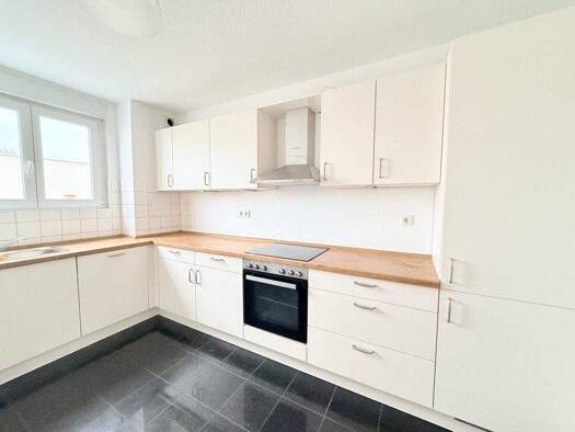 Wohnung zur Miete 1.548 € 3 Zimmer 102,4 m² 3. Geschoss frei ab 14.02.2026 Rossittener Straße 13 b Bockenheim Frankfurt 60487