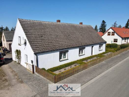Einfamilienhaus zum Kauf 109.000 € 7 Zimmer 189 m² 3.090 m² Grundstück Neu-Kentzlin Kentzlin 17111