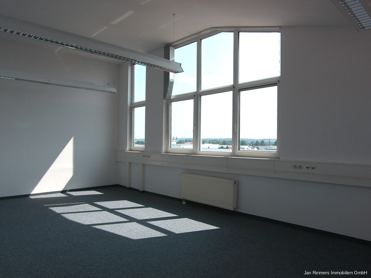 Bürofläche zur Miete 7 € 18 Zimmer 800 m²<br/>Bürofläche ab 30 m²<br/>Teilbarkeit Weilheim Weilheim in Oberbayern 82362