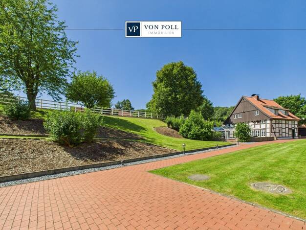 Bauernhaus zum Kauf 1.750.000 € 9 Zimmer 249,3 m² 11.728 m² Grundstück Wiembeck Lemgo 32657